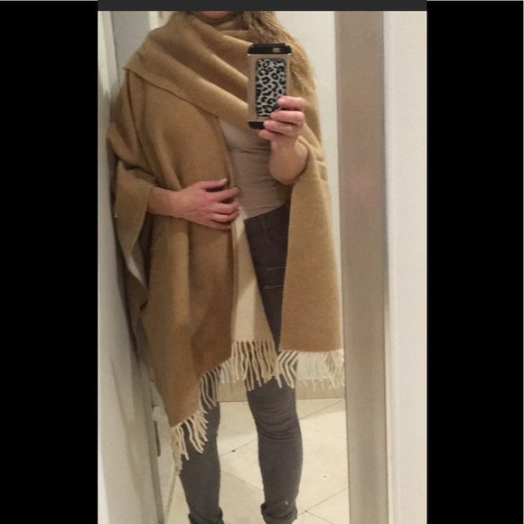 Sutton Studio Jackets & Blazers - Sutton Studio Wool Cape with fringe 🎊HP🎊